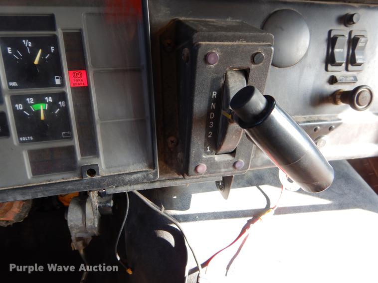 image for item ER9442 1997 International 3800 school bus