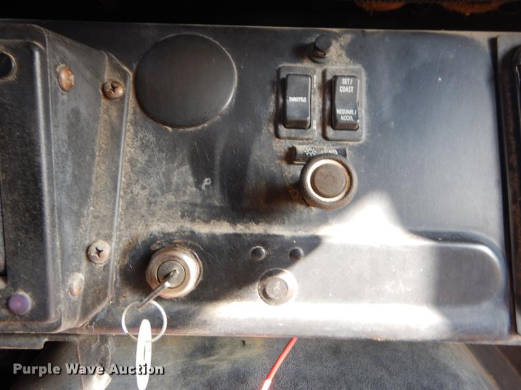 image for item ER9442 1997 International 3800 school bus