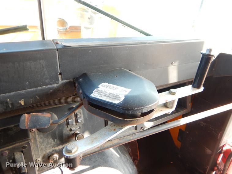 image for item ER9442 1997 International 3800 school bus