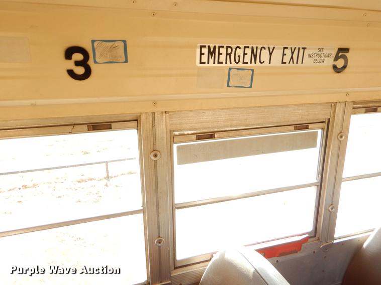 image for item ER9442 1997 International 3800 school bus