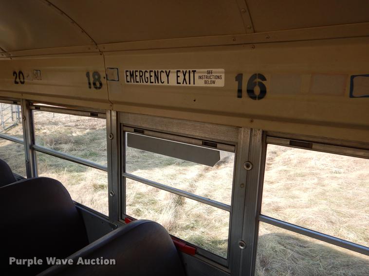 image for item ER9442 1997 International 3800 school bus