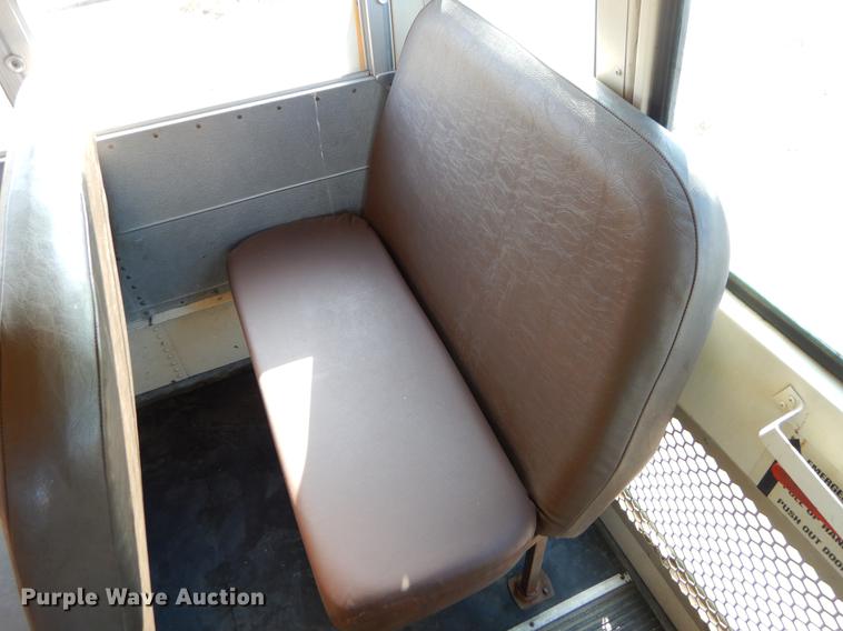 image for item ER9442 1997 International 3800 school bus