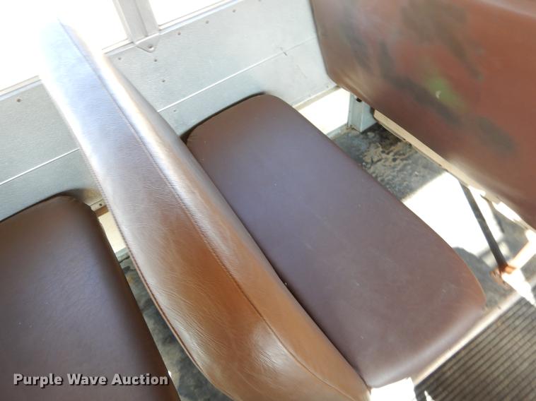 image for item ER9442 1997 International 3800 school bus