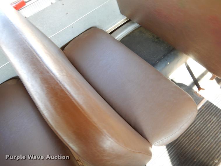 image for item ER9442 1997 International 3800 school bus