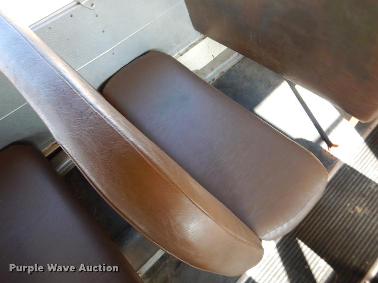 image for item ER9442 1997 International 3800 school bus