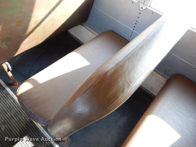 image for item ER9442 1997 International 3800 school bus