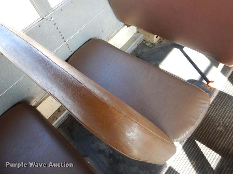 image for item ER9442 1997 International 3800 school bus