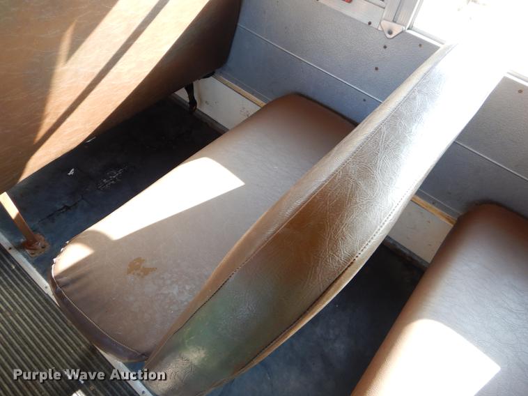 image for item ER9442 1997 International 3800 school bus