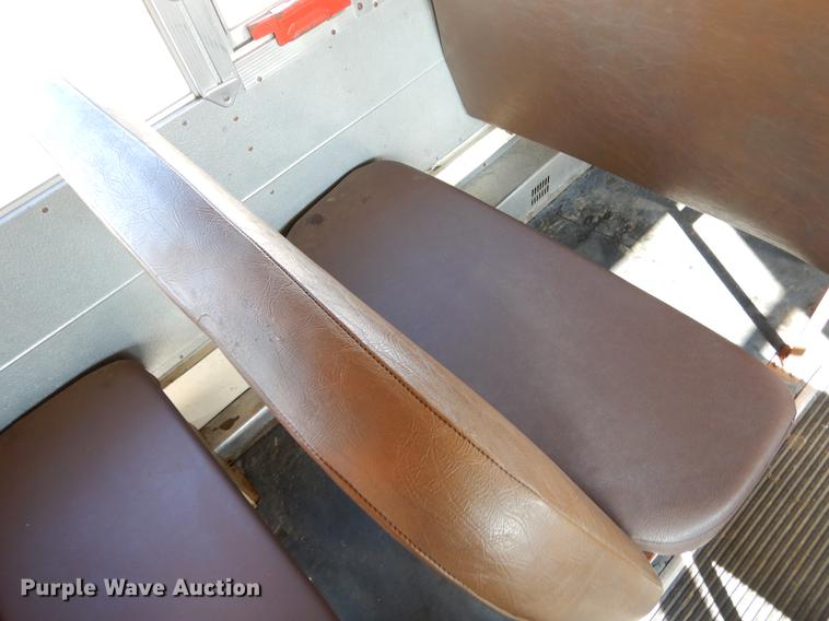 image for item ER9442 1997 International 3800 school bus