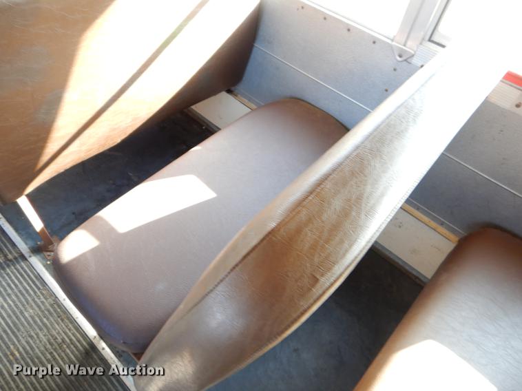 image for item ER9442 1997 International 3800 school bus