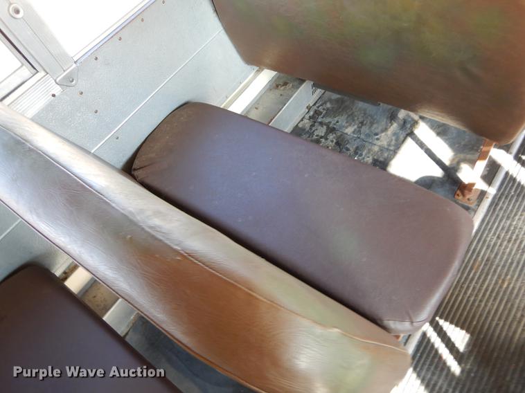 image for item ER9442 1997 International 3800 school bus