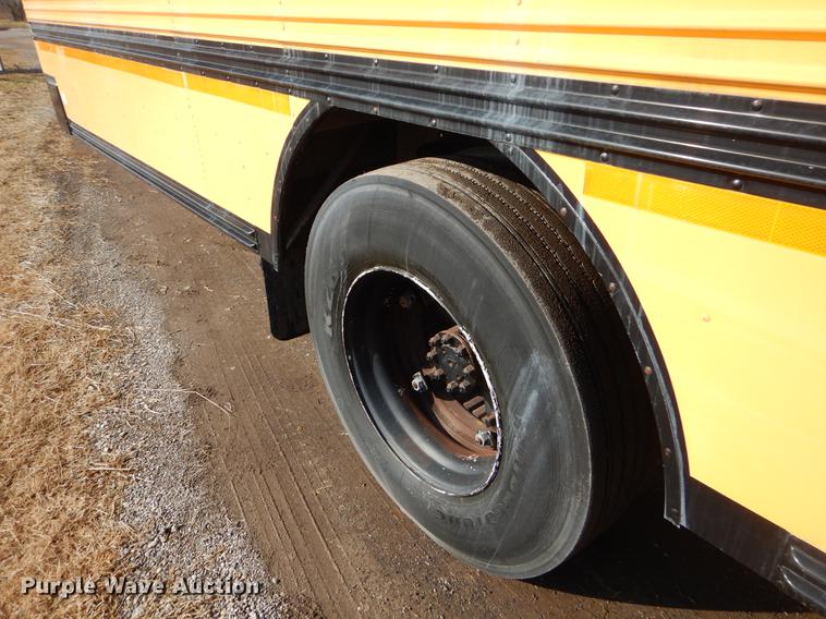 image for item ER9442 1997 International 3800 school bus