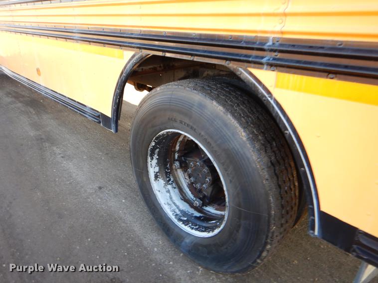image for item ER9442 1997 International 3800 school bus