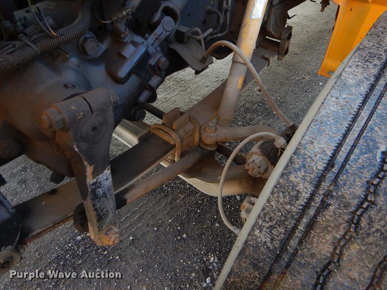 image for item ER9442 1997 International 3800 school bus