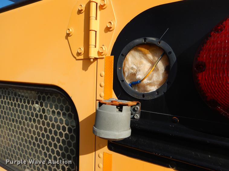 image for item ER9442 1997 International 3800 school bus