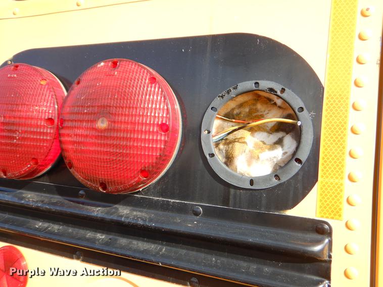 image for item ER9442 1997 International 3800 school bus