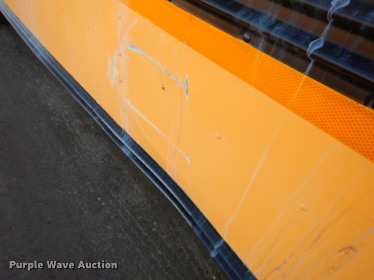 image for item ER9442 1997 International 3800 school bus