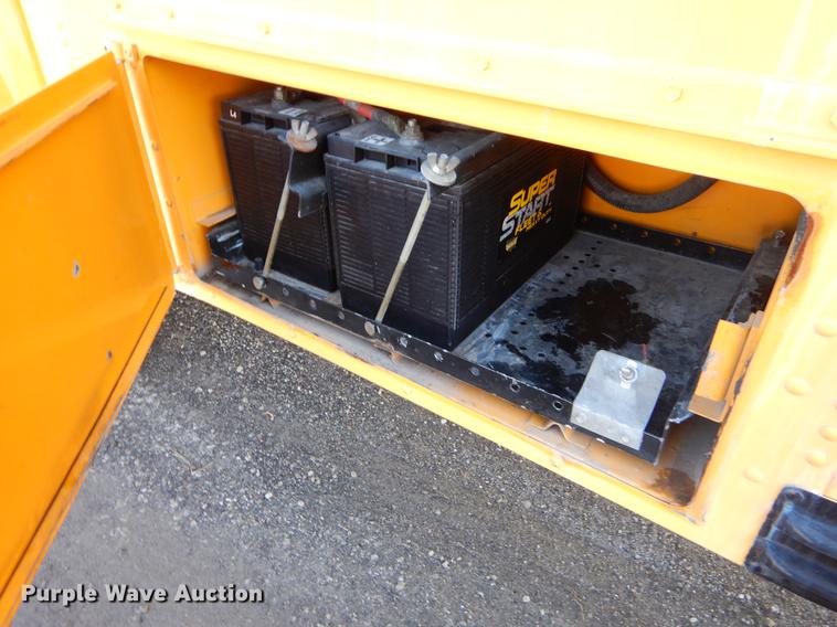 image for item ER9442 1997 International 3800 school bus