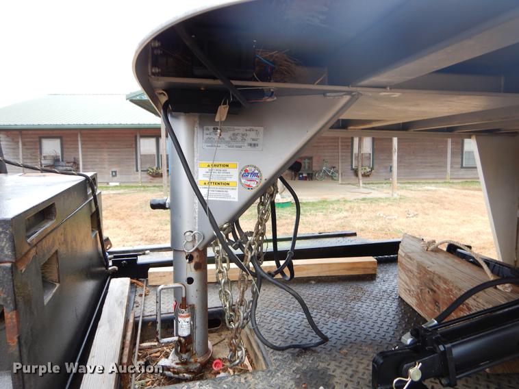 image for item ER9445 2015 Sooner SR7628 livestock trailer