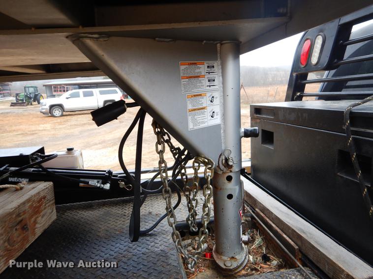 image for item ER9445 2015 Sooner SR7628 livestock trailer