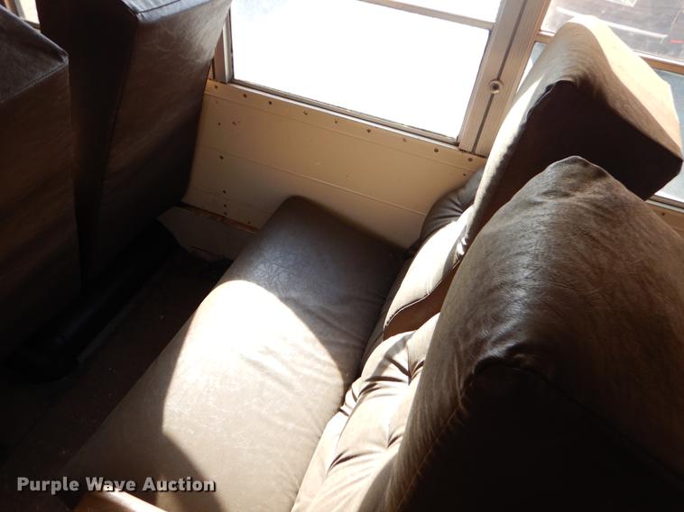 image for item ER9451 1991 Blue Bird school bus