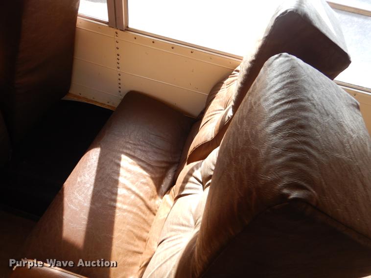 image for item ER9451 1991 Blue Bird school bus