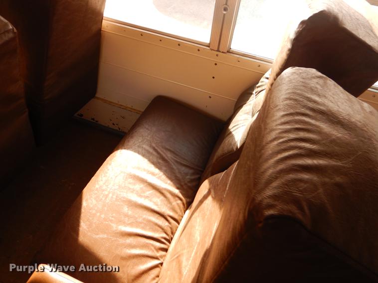 image for item ER9451 1991 Blue Bird school bus