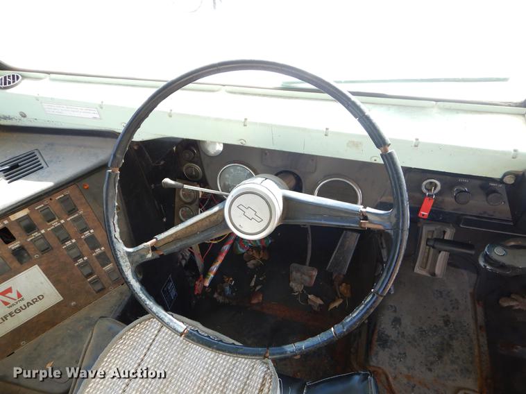 image for item ER9452 1988 Chevrolet school bus