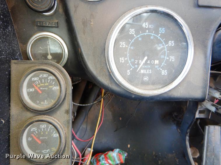 image for item ER9452 1988 Chevrolet school bus