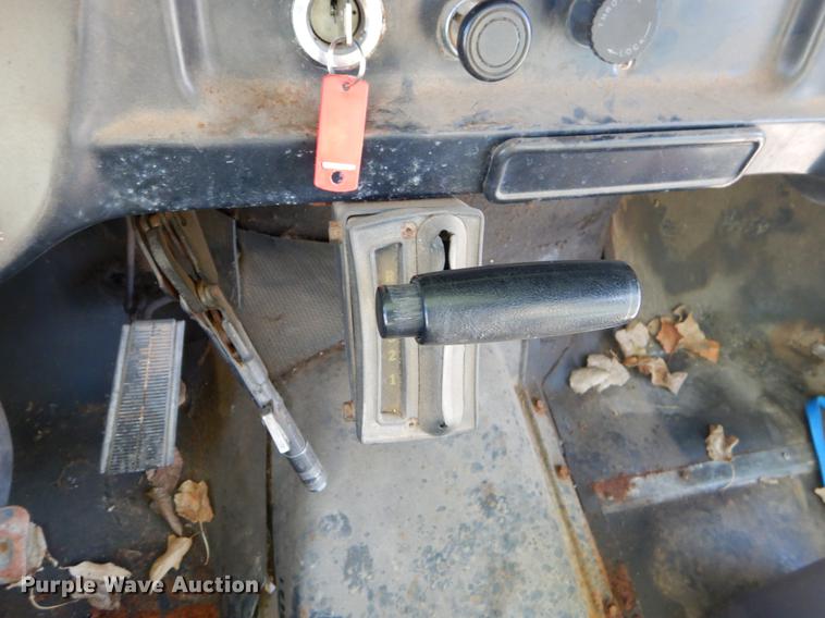 image for item ER9452 1988 Chevrolet school bus