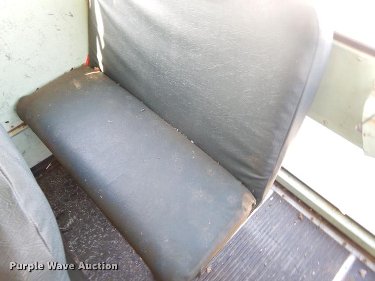 image for item ER9452 1988 Chevrolet school bus