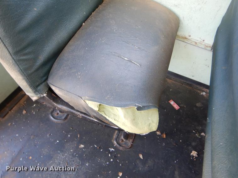 image for item ER9452 1988 Chevrolet school bus