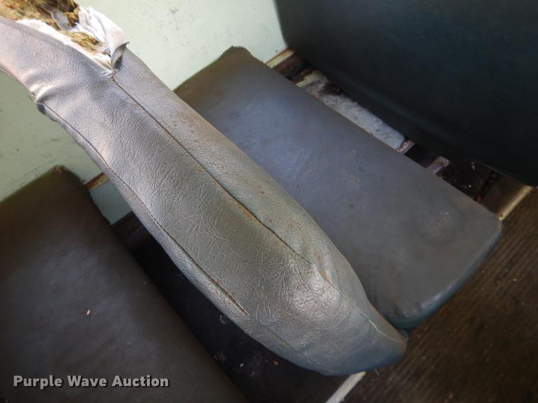 image for item ER9452 1988 Chevrolet school bus