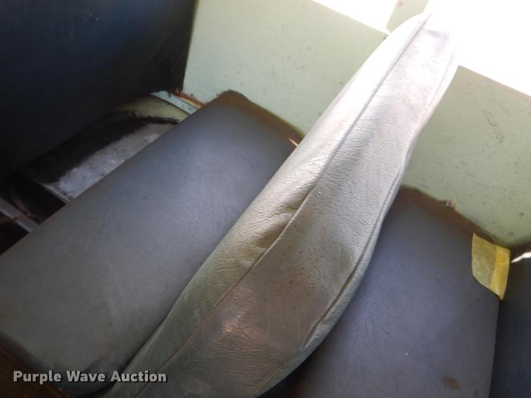 image for item ER9452 1988 Chevrolet school bus