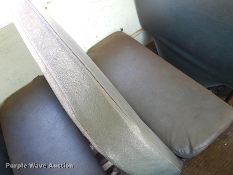 image for item ER9452 1988 Chevrolet school bus