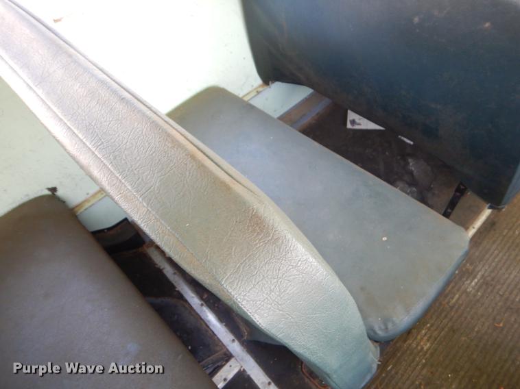 image for item ER9452 1988 Chevrolet school bus