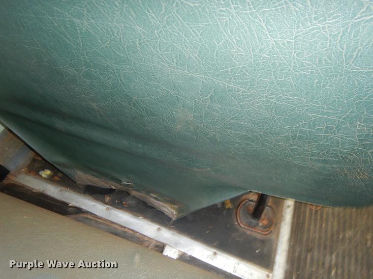 image for item ER9452 1988 Chevrolet school bus