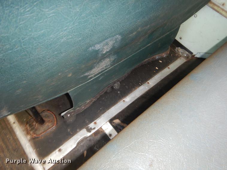 image for item ER9452 1988 Chevrolet school bus