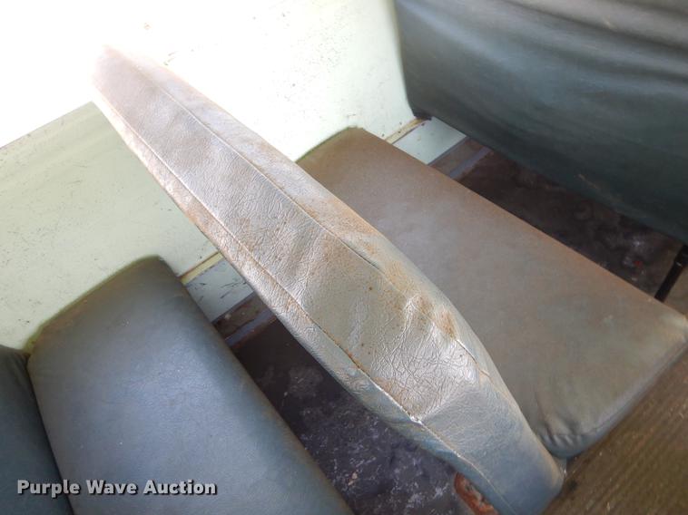 image for item ER9452 1988 Chevrolet school bus