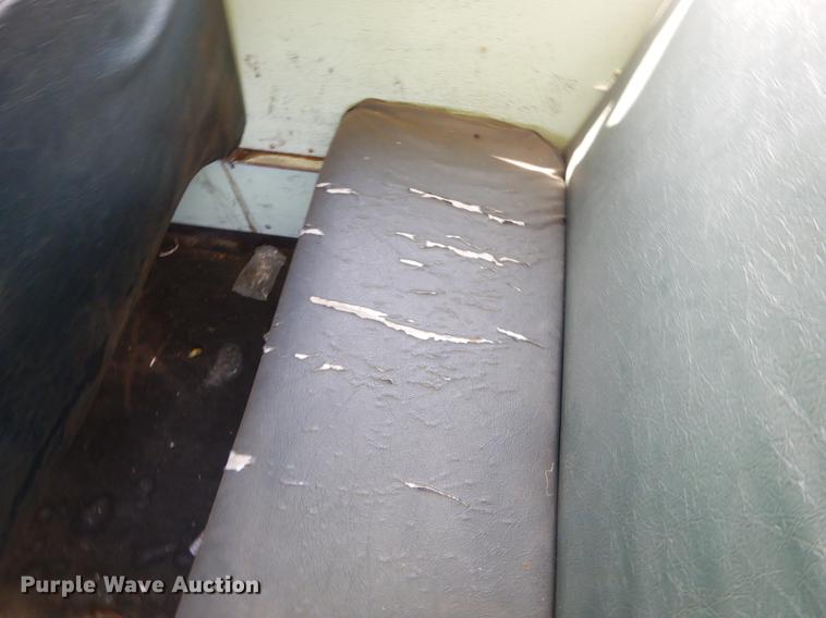 image for item ER9452 1988 Chevrolet school bus