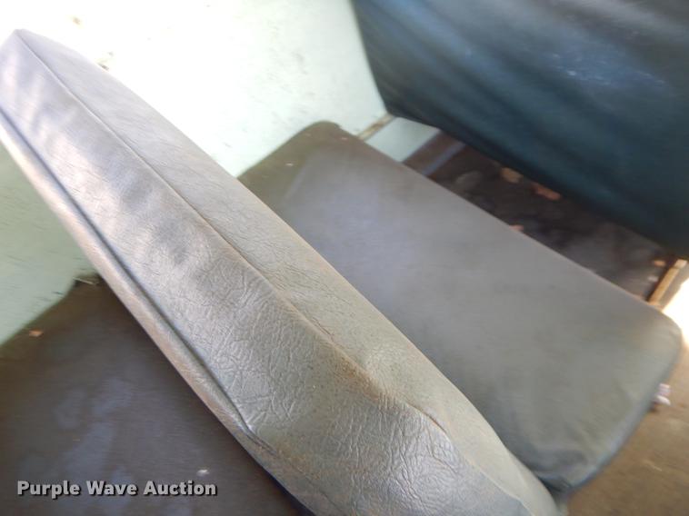 image for item ER9452 1988 Chevrolet school bus