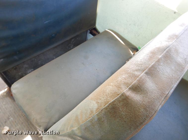 image for item ER9452 1988 Chevrolet school bus