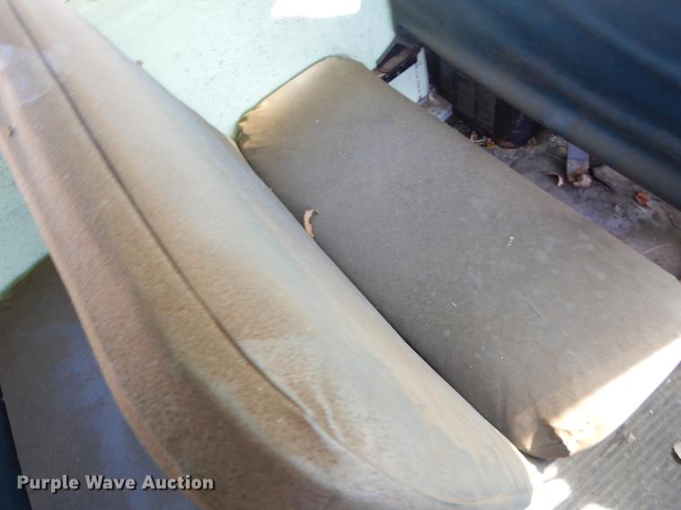 image for item ER9452 1988 Chevrolet school bus