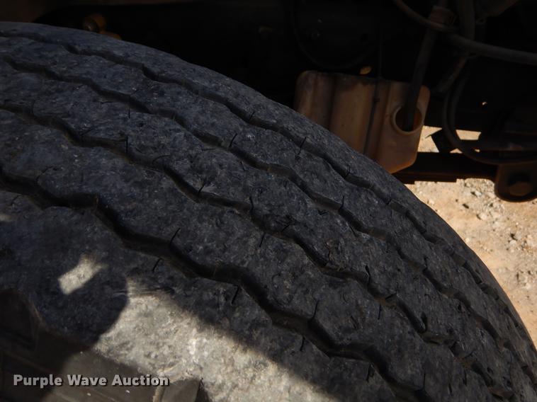 image for item ER9452 1988 Chevrolet school bus