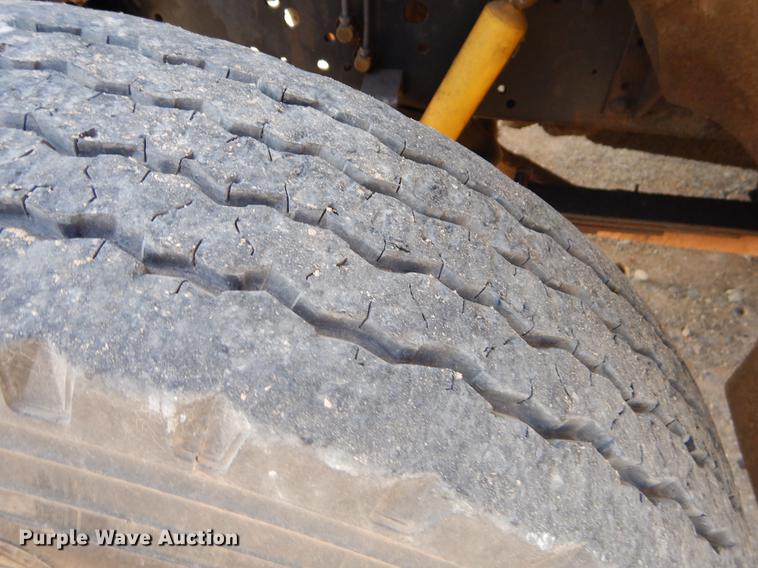 image for item ER9452 1988 Chevrolet school bus