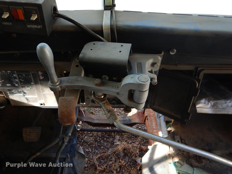 image for item ER9453 1992 International 3800 school bus