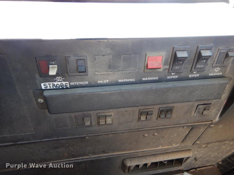 image for item ER9453 1992 International 3800 school bus