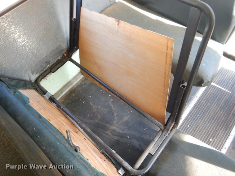 image for item ER9453 1992 International 3800 school bus