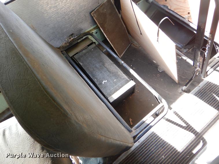 image for item ER9453 1992 International 3800 school bus