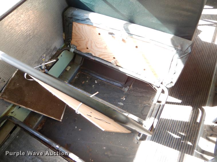 image for item ER9453 1992 International 3800 school bus